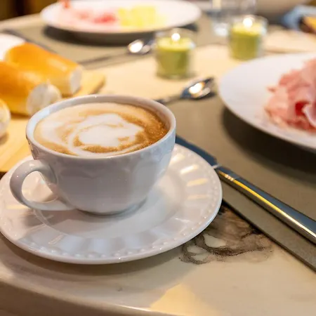 Pensionat Four Pantheon 4*