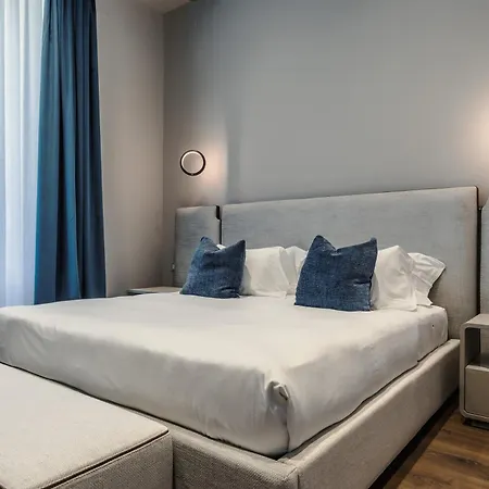 Pensionat Four Pantheon 4*