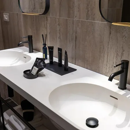 Pensionat Four Pantheon 4*