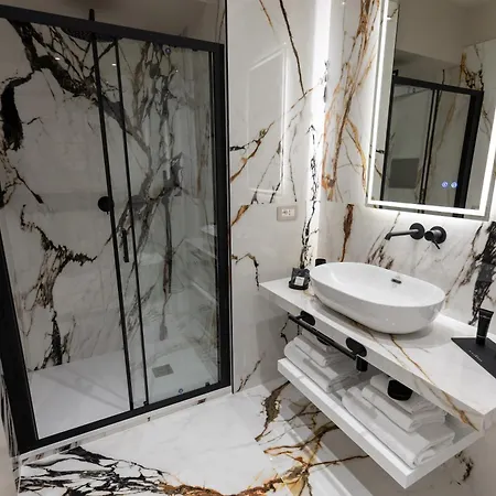 Four Pantheon 4* Rom