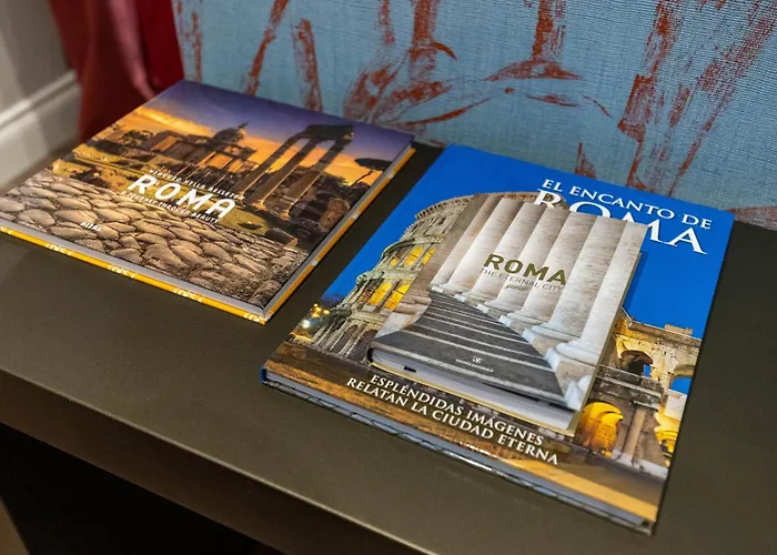 Four Pantheon בית הארחה